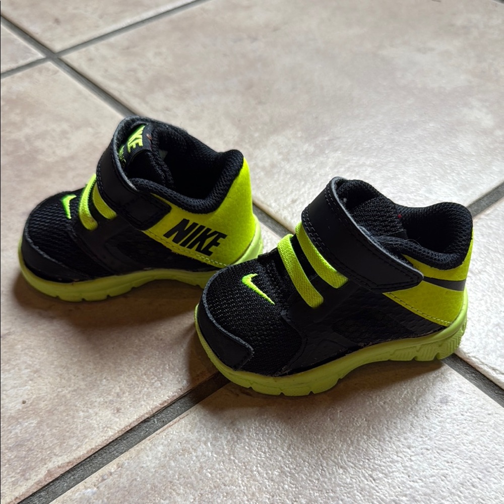 Nike Black and Green High-Top Sneakers with Velcro Closure